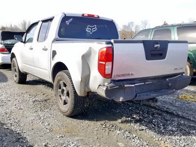 1N6AD07W16C419109 - 2006 NISSAN FRONTIER C SILVER photo 3