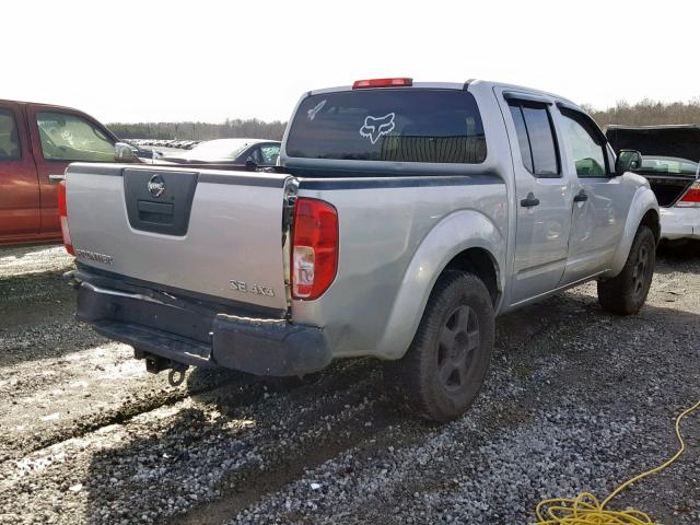 1N6AD07W16C419109 - 2006 NISSAN FRONTIER C SILVER photo 4