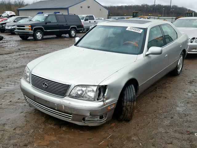 JT8BH28FXY0178675 - 2000 LEXUS LS 400 SILVER photo 2