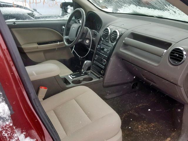 1FMDK05W88GA37675 - 2008 FORD TAURUS X S RED photo 5