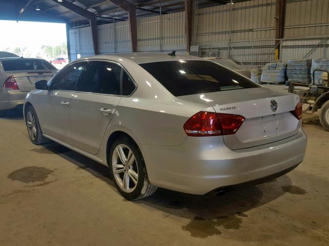 1VWBS7A35EC106242 - 2014 VOLKSWAGEN PASSAT SE SILVER photo 3