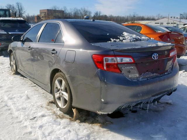 4T1BD1FK3EU125873 - 2014 TOYOTA CAMRY HYBR GRAY photo 3