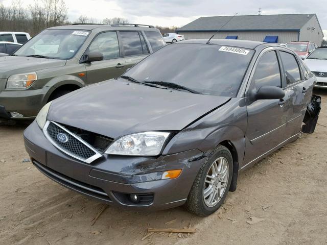 1FAFP34N76W234788 - 2006 FORD FOCUS ZX4 GRAY photo 2