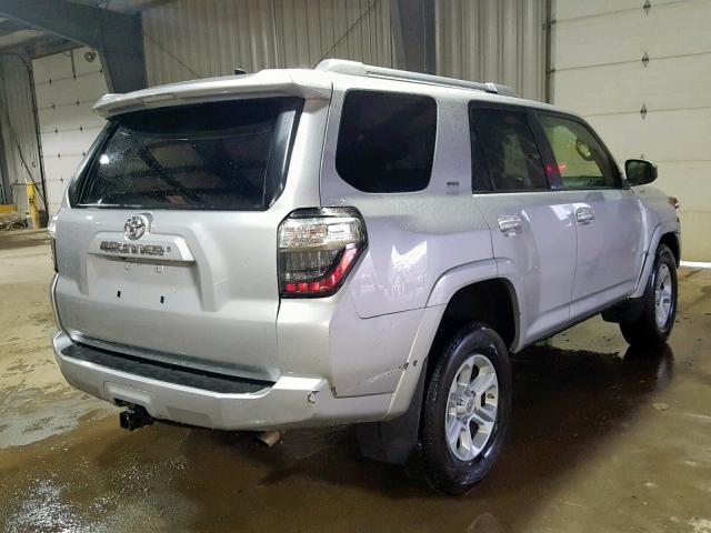 JTEBU5JRXH5430166 - 2017 TOYOTA 4RUNNER SR SILVER photo 4