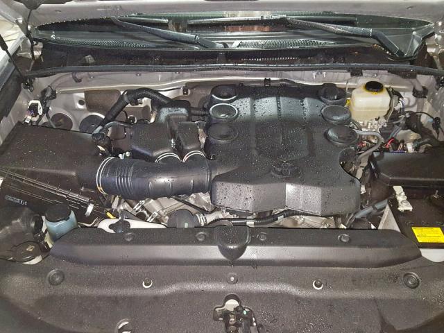 JTEBU5JRXH5430166 - 2017 TOYOTA 4RUNNER SR SILVER photo 7