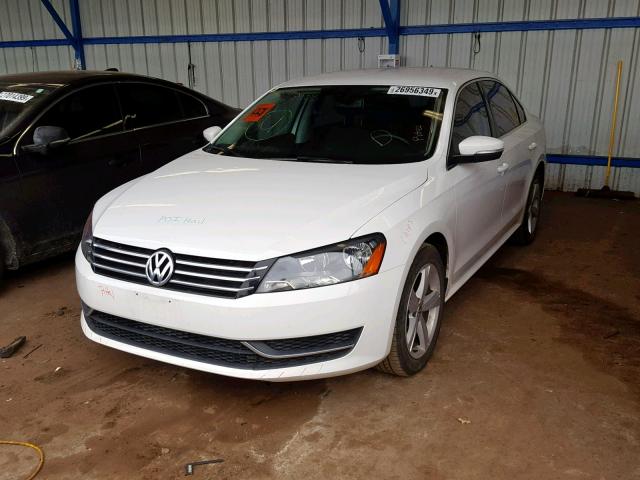 1VWBP7A33EC012507 - 2014 VOLKSWAGEN PASSAT SE WHITE photo 2