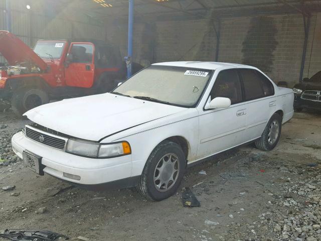 JN1HJ01FXPT097058 - 1993 NISSAN MAXIMA GXE WHITE photo 2