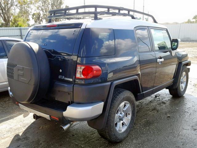 JTEZU11F070014801 - 2007 TOYOTA FJ CRUISER BLACK photo 4