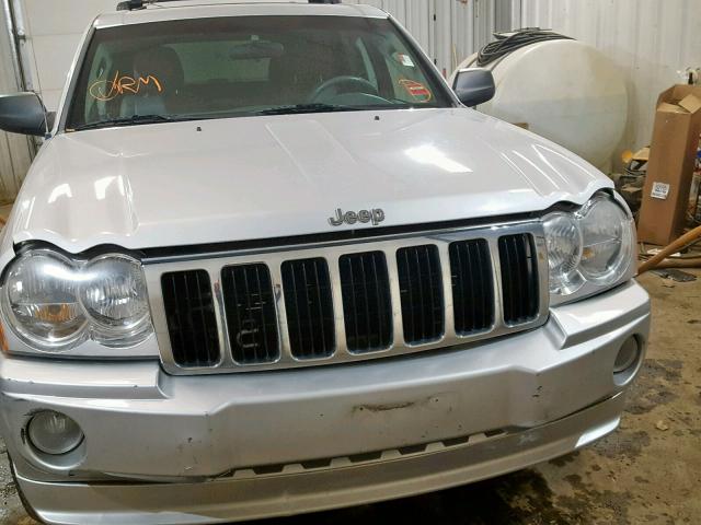 1J8HR48P87C540263 - 2007 JEEP GRAND CHER SILVER photo 9