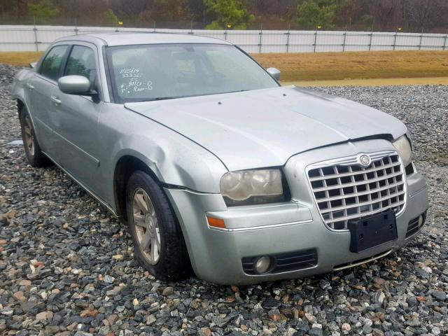 2C3JA53G45H120477 - 2005 CHRYSLER 300 TOURIN SILVER photo 1