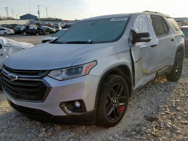 1GNERKKW4JJ179333 - 2018 CHEVROLET TRAVERSE P SILVER photo 2