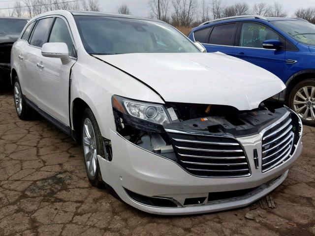 2LMHJ5ATXJBL00750 - 2018 LINCOLN MKT WHITE photo 1