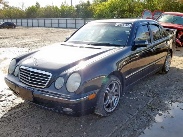 WDBJF65J62B401307 - 2002 MERCEDES-BENZ E 320 BLACK photo 2