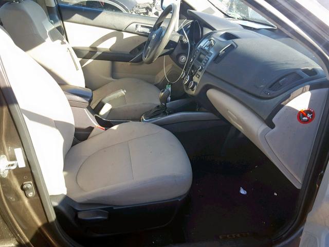 KNAFU4A21D5683550 - 2013 KIA FORTE EX BROWN photo 5