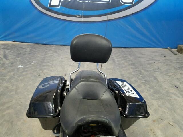 1HD1KHM17BB646819 - 2011 HARLEY-DAVIDSON FLTRX 黑色 照片 6