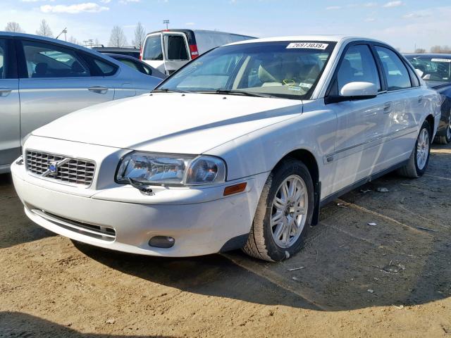 YV1TS592751403347 - 2005 VOLVO S80 2.5T WHITE photo 2