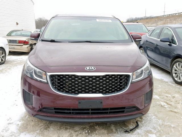 KNDMB5C18J6372925 - 2018 KIA SEDONA LX BURGUNDY photo 9