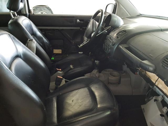 3VWDD21C91M464099 - 2001 VOLKSWAGEN NEW BEETLE შავი ფოტო 5