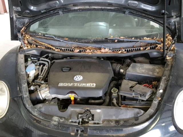 3VWDD21C91M464099 - 2001 VOLKSWAGEN NEW BEETLE შავი ფოტო 7