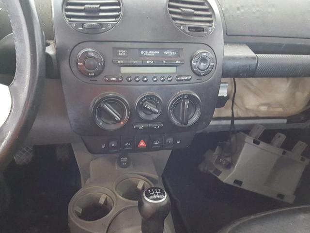 3VWDD21C91M464099 - 2001 VOLKSWAGEN NEW BEETLE შავი ფოტო 9