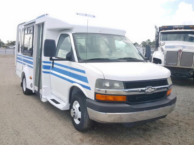 1GBJG31KX81231872 - 2009 CHEVROLET C/T BUS WHITE photo 1