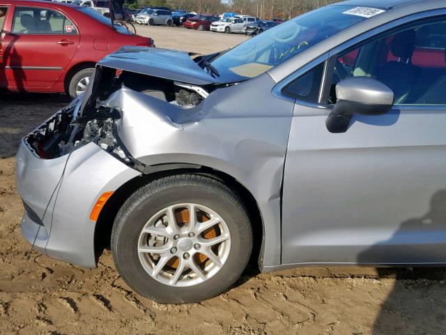 2C4RC1CG2HR638099 - 2017 CHRYSLER PACIFICA L SILVER photo 9