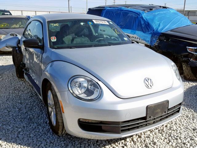 3VWFP7AT9EM629426 - 2014 VOLKSWAGEN BEETLE SILVER photo 1