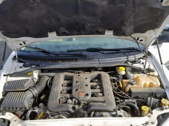 2B3HD56J3XH582669 - 1999 DODGE INTREPID E WHITE photo 7