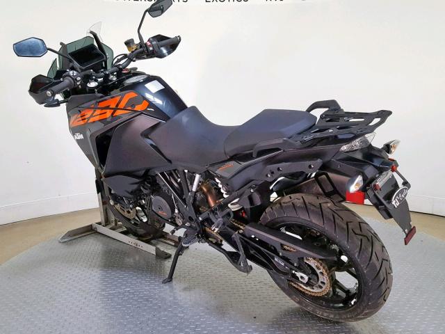 VBKV79407JM981582 - 2018 KTM 1290 SUPER BLACK photo 6