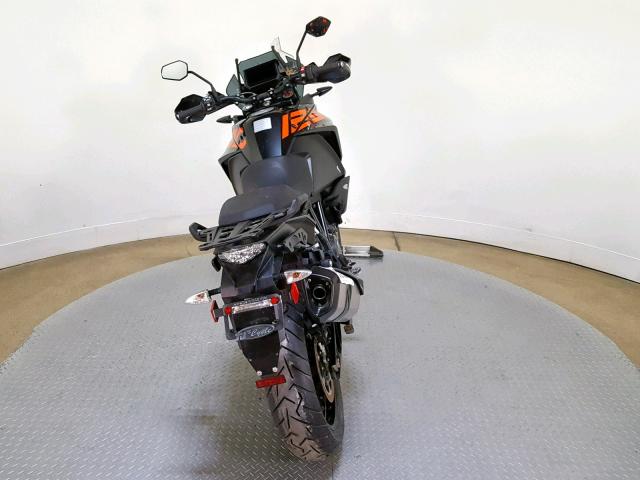 VBKV79407JM981582 - 2018 KTM 1290 SUPER BLACK photo 9