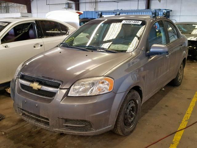 KL1TD5DE1AB063822 - 2010 CHEVROLET AVEO LS GRAY photo 2