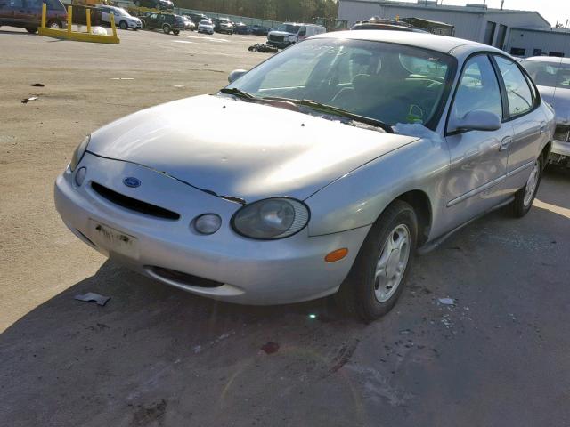 1FALP52U1TA243049 - 1996 FORD TAURUS GL SILVER photo 2