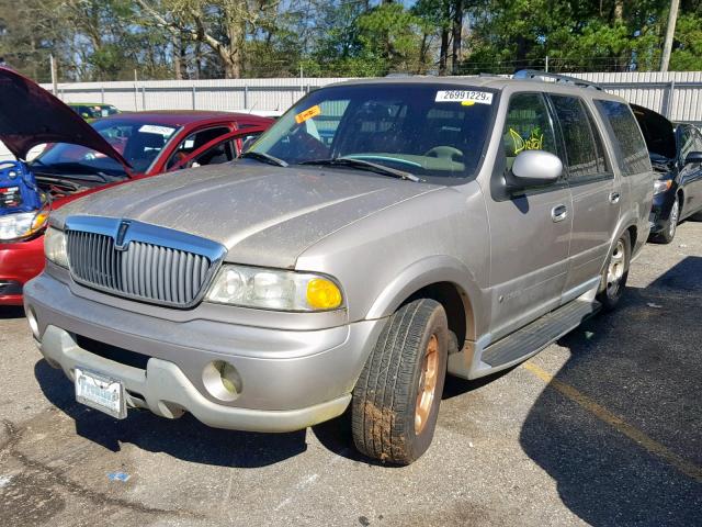 5LMEU27R62LJ13620 - 2002 LINCOLN NAVIGATOR SILVER photo 2