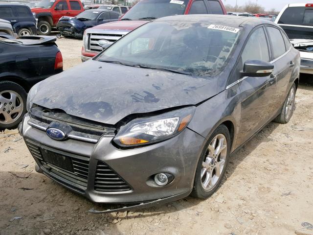 1FAHP3J29CL215465 - 2012 FORD FOCUS TITA GRAY photo 2