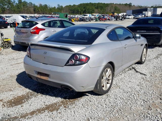 KMHHM66DX8U275105 - 2008 HYUNDAI TIBURON GS SILVER photo 4