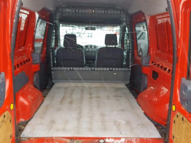 NM0KS9BN6AT042461 - 2010 FORD TRANSIT CO RED photo 6