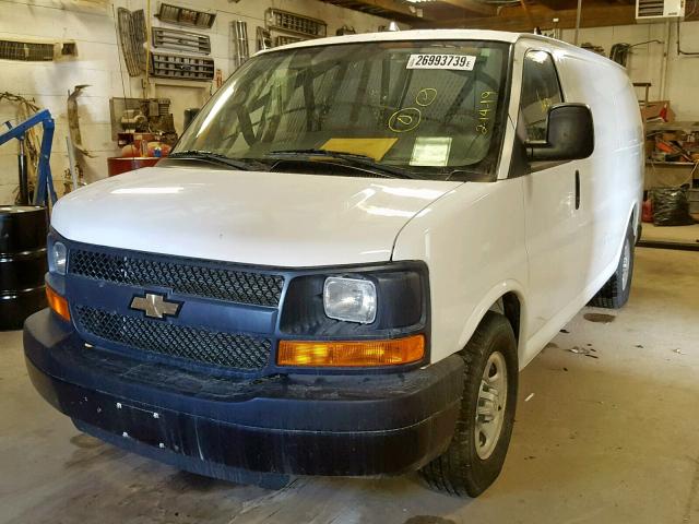 1GCFH15T661274012 - 2006 CHEVROLET EXPRESS G1 WHITE photo 2