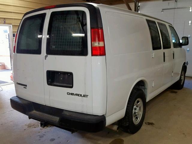 1GCFH15T661274012 - 2006 CHEVROLET EXPRESS G1 WHITE photo 4