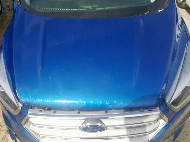 1FMCU0J90HUD04945 - 2017 FORD ESCAPE TIT BLUE photo 7