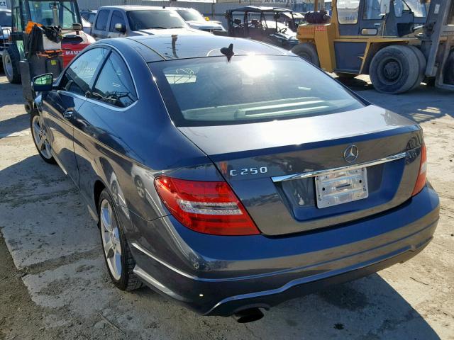 WDDGJ4HB0EG280306 - 2014 MERCEDES-BENZ C 250 GRAY photo 3