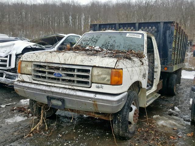 2FDLF47G1LCA12169 - 1990 FORD F SUPER DU WHITE photo 2