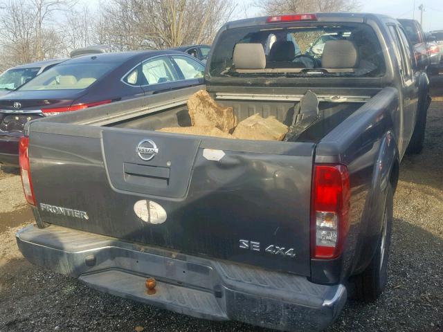 1N6AD09W78C438375 - 2008 NISSAN FRONTIER C GRAY photo 4