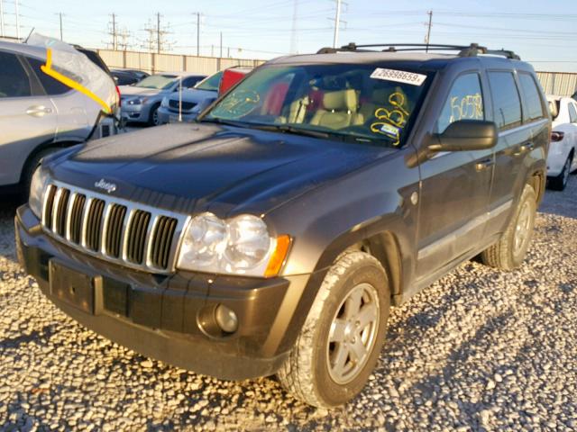 1J4HR58N35C629709 - 2005 JEEP GRAND CHER GRAY photo 2