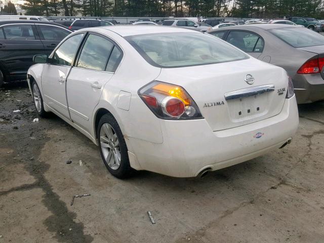 1N4BL2AP5BN493404 - 2011 NISSAN ALTIMA SR WHITE photo 3