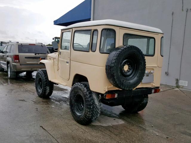FJ40904881 - 1977 TOYOTA LANDCRUISE 奶油色 照片 3