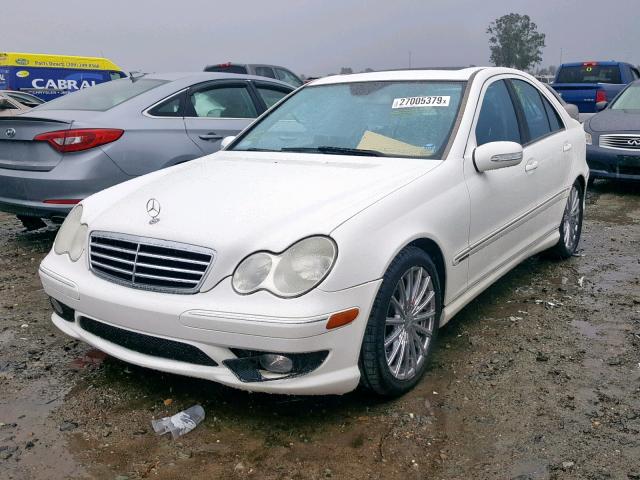 WDBRF40J95F678299 - 2005 MERCEDES-BENZ C 230K SPO WHITE photo 2