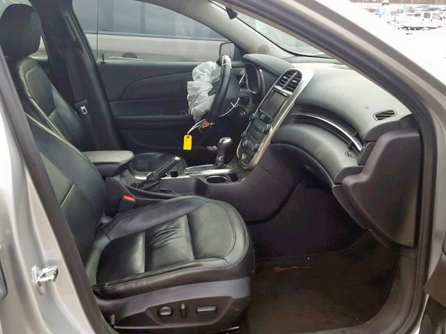 1G11E5SA9GF107864 - 2016 CHEVROLET MALIBU LIM 银色 照片 5