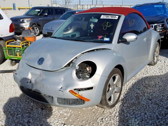 3VWSF31Y09M410706 - 2009 VOLKSWAGEN NEW BEETLE Gümüş foto 2