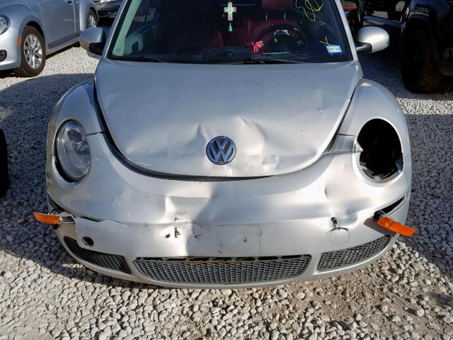 3VWSF31Y09M410706 - 2009 VOLKSWAGEN NEW BEETLE Gümüş foto 9