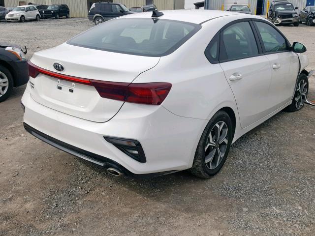 3KPF24AD9KE022635 - 2019 KIA FORTE FE WHITE photo 4